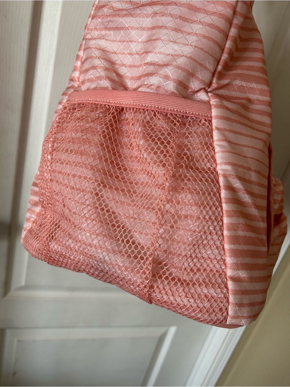 Thirty-One 31 Peach/Light Pink Stripe Big Multi Use Tote Bag - Picture 9 of 13